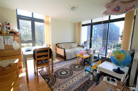 2 bedroom Flat to let in Newsom Place, St Albans, AL1