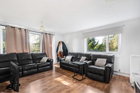 2 bedroom Flat for sale in Belmont Court Belmont Hill, St Albans, AL1
