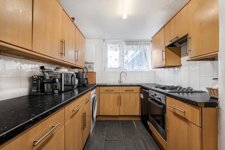 2 bedroom Flat for sale in Belmont Court Belmont Hill, St Albans, AL1