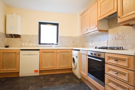 2 bedroom Flat to let in Granville Road, St Albans, AL1