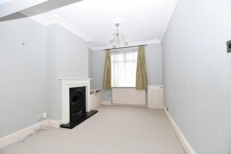 2 bedroom Terraced House for sale in Ashfields New Road, Newcastle-under-Lyme, ST5