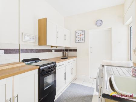 2 bedroom Terraced House for sale in Coronation Road, Newcastle-under-Lyme, ST5