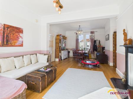 4 bedroom Town house for sale in High Street, Stoke-on-Trent, ST5