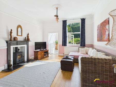 4 bedroom Town house for sale in High Street, Stoke-on-Trent, ST5