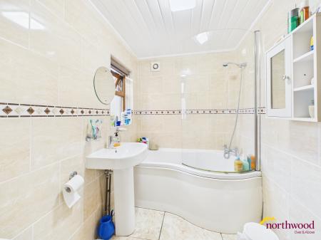 2 bedroom Terraced House for sale in Jervis Street, Hanley, ST1