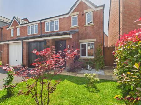 3 bedroom Semi-detached house for sale in Philip Clarke Drive, Basford Newcastle under Lyme, ST4