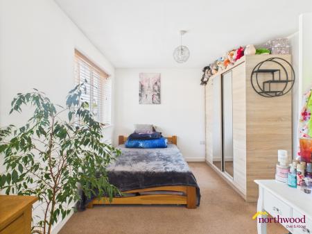 3 bedroom Semi-detached house for sale in Philip Clarke Drive, Basford Newcastle under Lyme, ST4