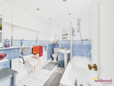 2 bedroom Terraced House for sale in Selwyn Street, Stoke-on-Trent, ST4