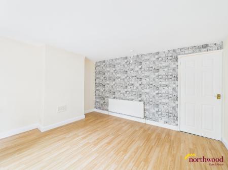 2 bedroom Terraced House to let in Church Street, Silverdale, ST5