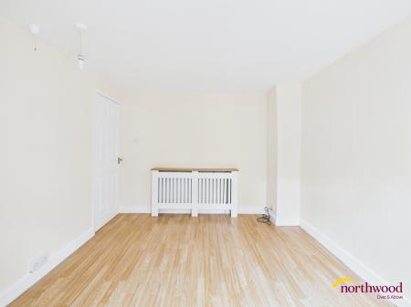 2 bedroom Terraced House to let in Church Street, Silverdale, ST5