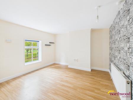 2 bedroom Terraced House to let in Church Street, Silverdale, ST5