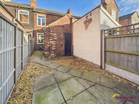 2 bedroom Terraced House for sale in Oxford Road, Newchapel, ST5