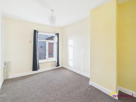 2 bedroom Terraced House for sale in Oxford Road, Newchapel, ST5