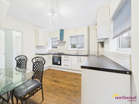 3 bedroom Semi-detached house for sale in Thornhill Rd, stoke on trent, ST2