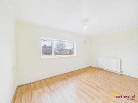 3 bedroom Semi-detached house for sale in Thornhill Rd, stoke on trent, ST2