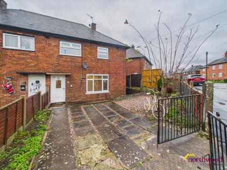 3 bedroom Semi-detached house for sale in Thornhill Rd, stoke on trent, ST2