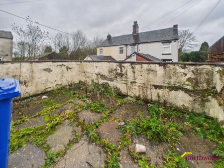 2 bedroom Semi-detached house for sale in Meir Road, Meir, Stoke-on-Trent, ST3