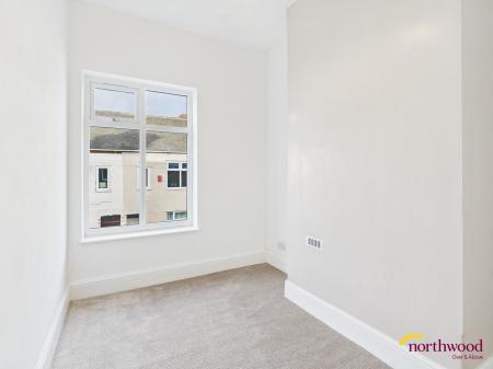 4 bedroom End of terrace house for sale in Oriel Street, Stoke-on-Trent, ST4