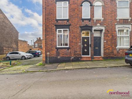 4 bedroom End of terrace house for sale in Oriel Street, Stoke-on-Trent, ST4