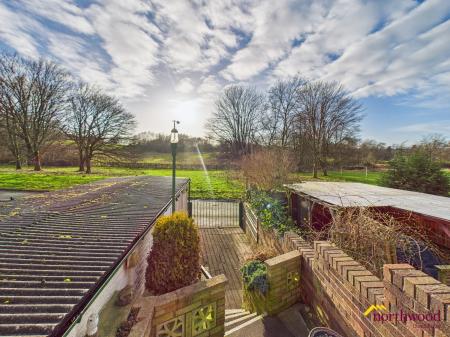 3 bedroom Town house for sale in Barnfield Road, Burslem, ST6