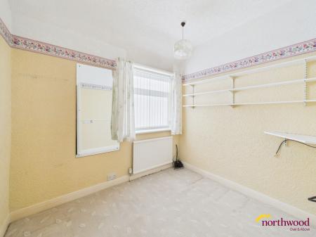 3 bedroom Town house for sale in Barnfield Road, Burslem, ST6