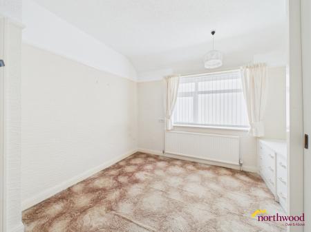 3 bedroom Town house for sale in Barnfield Road, Burslem, ST6