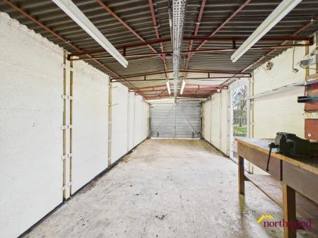 3 bedroom Town house for sale in Barnfield Road, Burslem, ST6