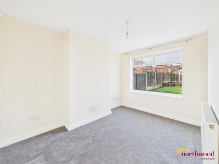 3 bedroom Semi-detached house to let in Courtway Drive, Sneyd Green, Stoke-on-Trent, ST1