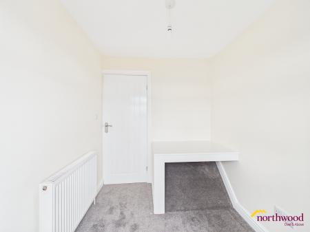 3 bedroom Semi-detached house to let in Courtway Drive, Sneyd Green, Stoke-on-Trent, ST1