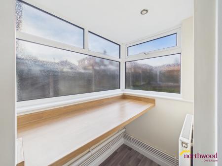 3 bedroom Semi-detached house to let in Courtway Drive, Sneyd Green, Stoke-on-Trent, ST1