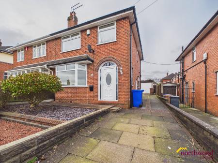 3 bedroom Semi-detached house to let in Courtway Drive, Sneyd Green, Stoke-on-Trent, ST1