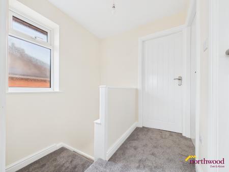 3 bedroom Semi-detached house to let in Courtway Drive, Sneyd Green, Stoke-on-Trent, ST1