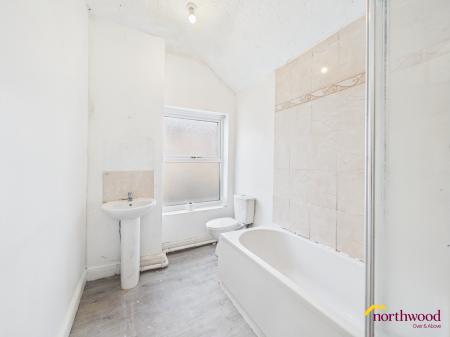 4 bedroom Terraced House for sale in Nash Peake Street, Tunstall, ST6