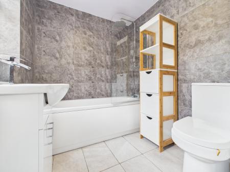 2 bedroom Terraced House for sale in Burnham St, Longton, ST4