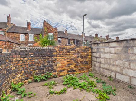 2 bedroom Terraced House for sale in Burnham St, Longton, ST4