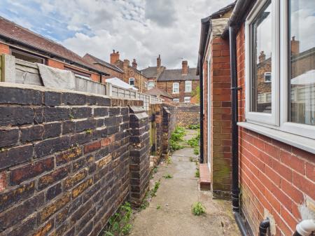 2 bedroom Terraced House for sale in Burnham St, Longton, ST4