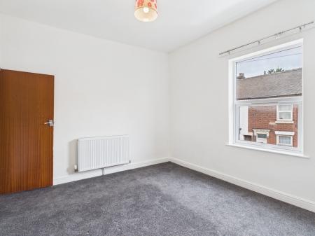 2 bedroom Terraced House for sale in Burnham St, Longton, ST4