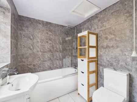 2 bedroom Terraced House for sale in Burnham St, Longton, ST4