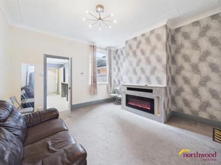 2 bedroom Terraced House for sale in London Rd, Stoke-on-Trent, ST4