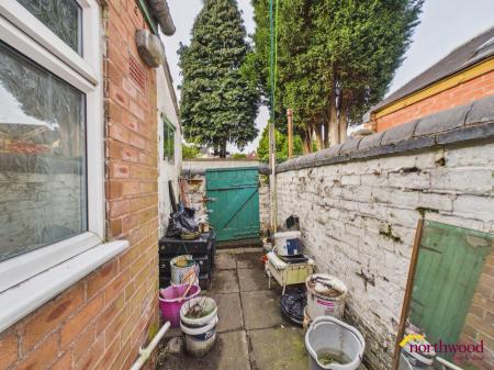 2 bedroom Terraced House for sale in London Rd, Stoke-on-Trent, ST4