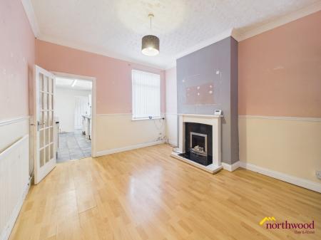 2 bedroom Terraced House for sale in Alma St, Fenton, ST4