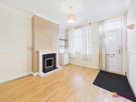 2 bedroom Terraced House for sale in Alma St, Fenton, ST4