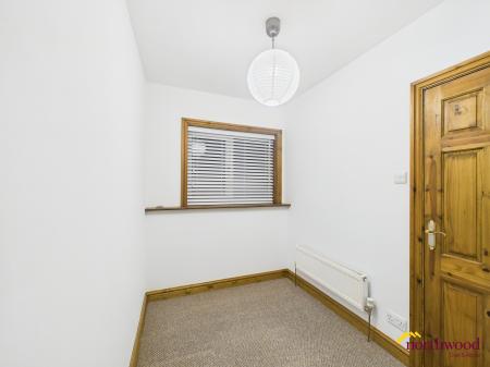 2 bedroom Terraced House to let in Oak Street, Cheadle, Stoke on Trent, ST10