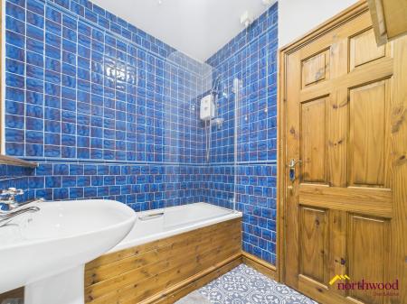 2 bedroom Terraced House to let in Oak Street, Cheadle, Stoke on Trent, ST10