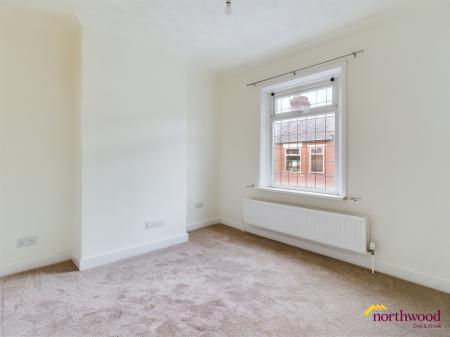 2 bedroom Terraced House for sale in Harris St, Penkhull, ST4