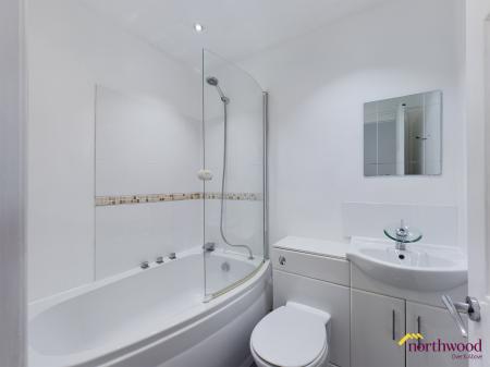 2 bedroom Town house to let in Ford Street, Silverdale, ST5