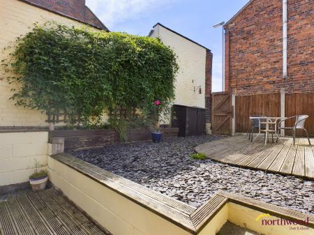 2 bedroom Town house to let in Ford Street, Silverdale, ST5