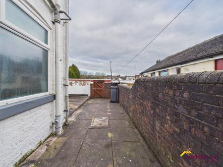 1 bedroom Flat to let in Chetwynd Street, Smallthorne, Stoke-on-Trent, ST6