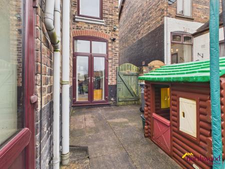 2 bedroom End of terrace house for sale in Bradford Terrace, Birches Head, Stoke-on-Trent, ST1