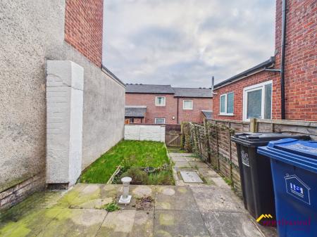 2 bedroom Terraced House to let in Freehold Street, Newcastle-under-Lyme, ST5